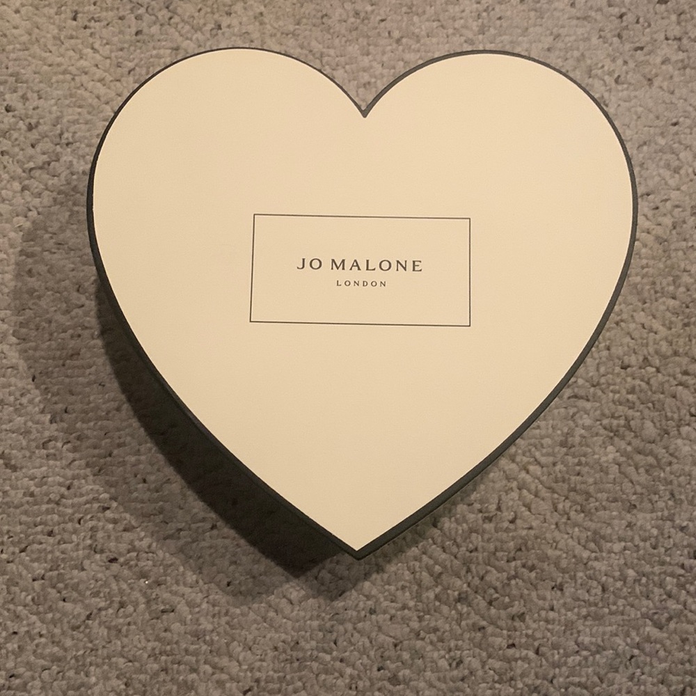Jo Malone London heart shaped box from their Valentine’s Day promotion.